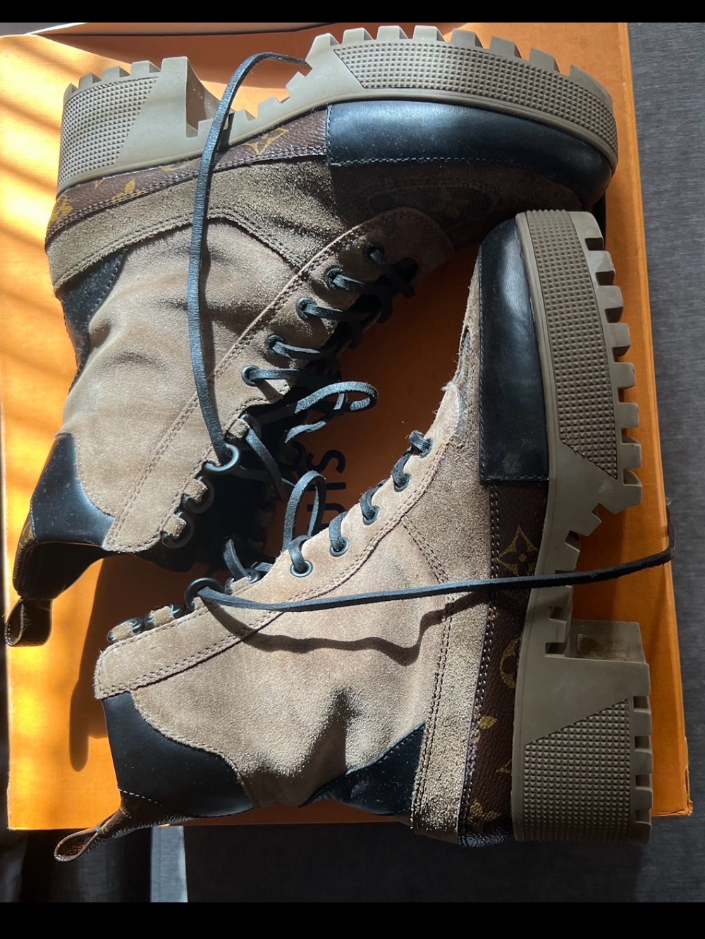 Louis Vuitton desert Boots box included!